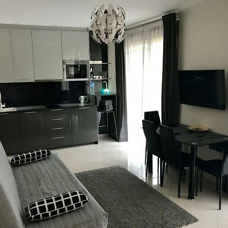 Moko Apartment Parking W Cenie Varşova Dış mekan fotoğraf