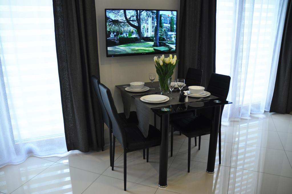 Moko Apartment Parking W Cenie Varşova Dış mekan fotoğraf