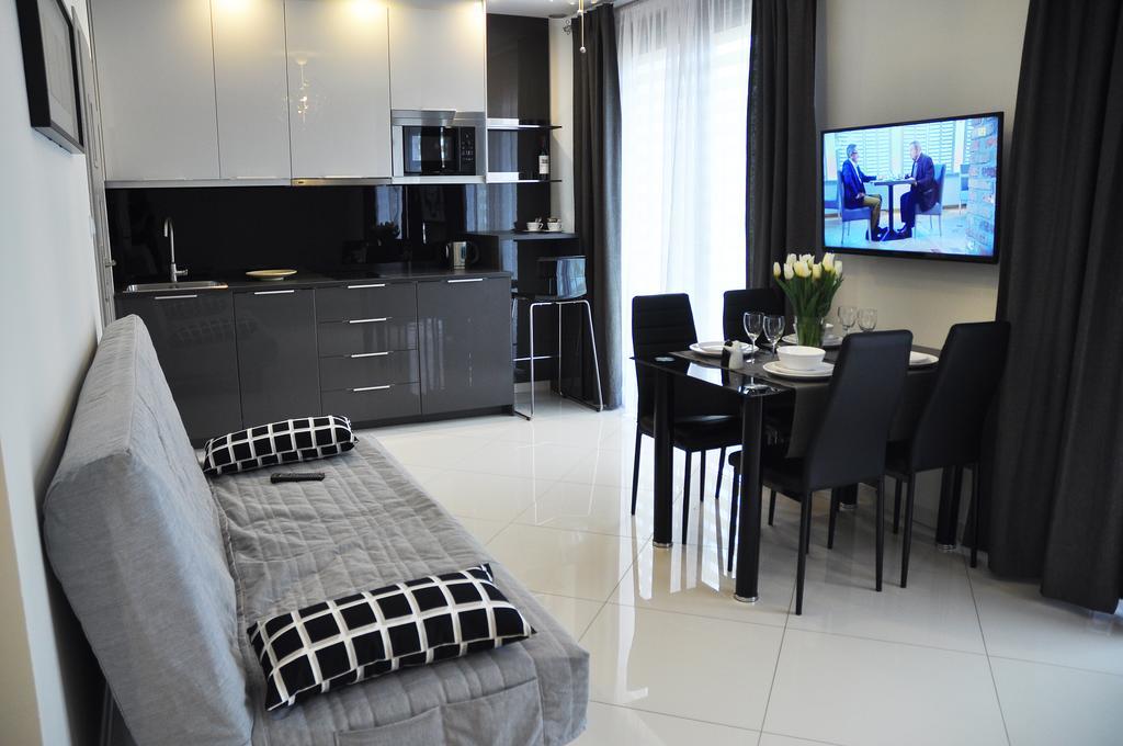 Moko Apartment Parking W Cenie Varşova Dış mekan fotoğraf