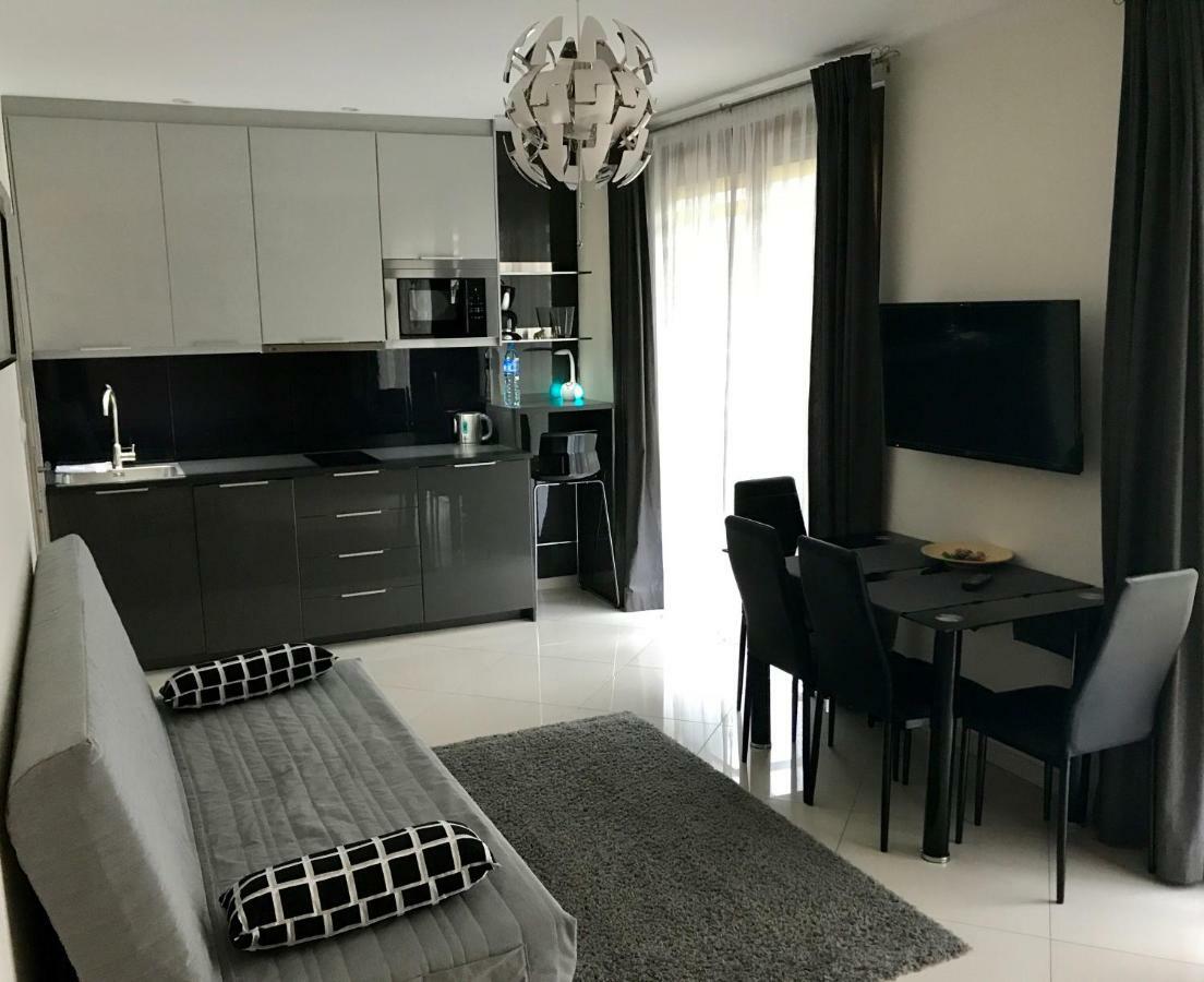 Moko Apartment Parking W Cenie Varşova Dış mekan fotoğraf