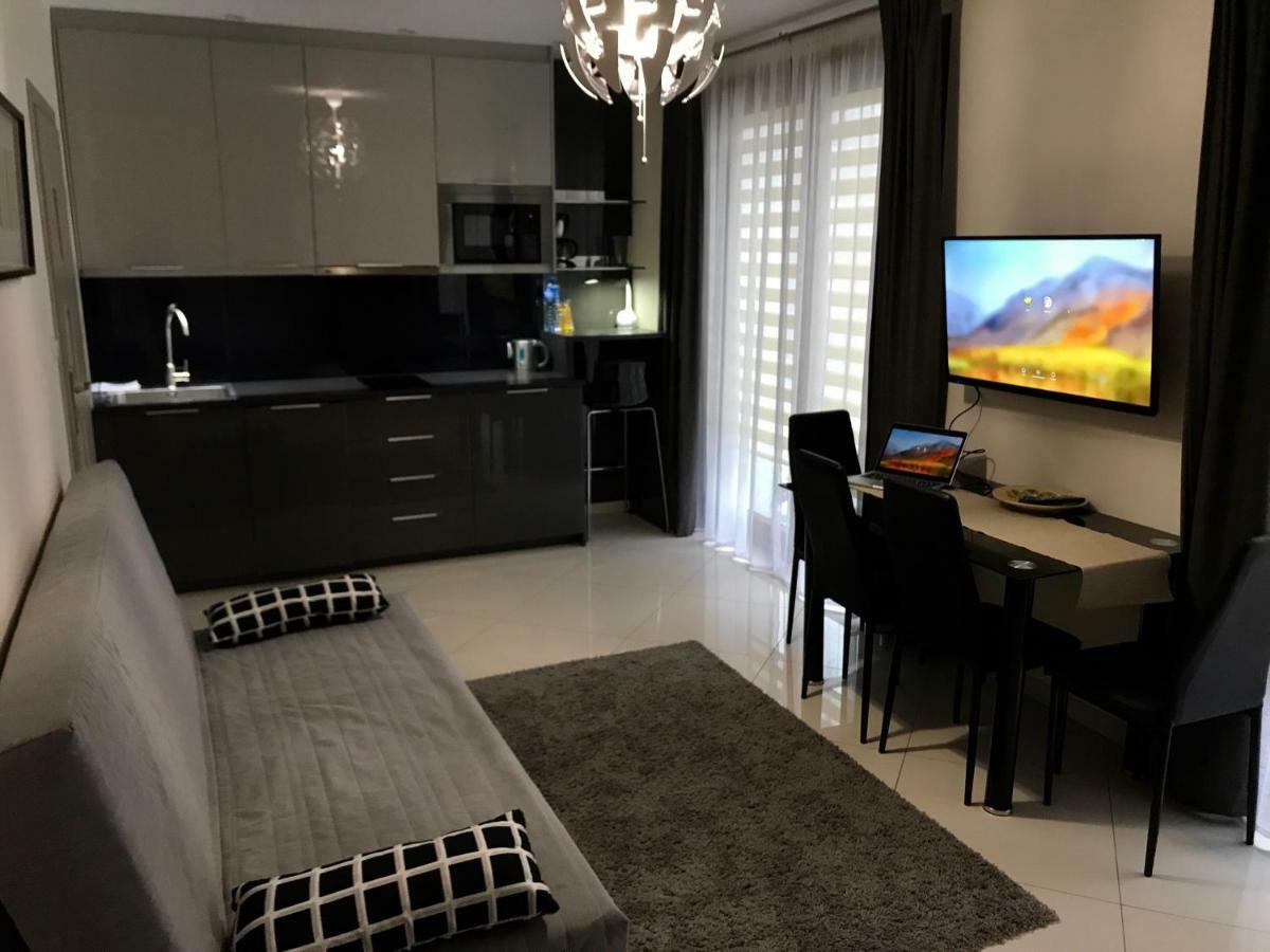 Moko Apartment Parking W Cenie Varşova Dış mekan fotoğraf